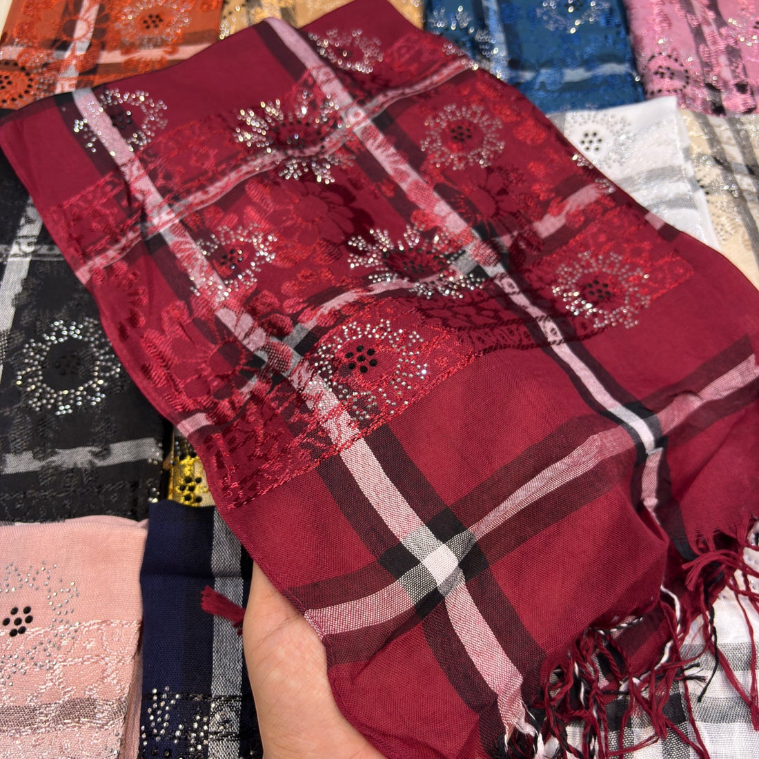 Checkered Nug Pallu #526, 12-piece wholesale pack, Rayyan Hijab Store - photo 1